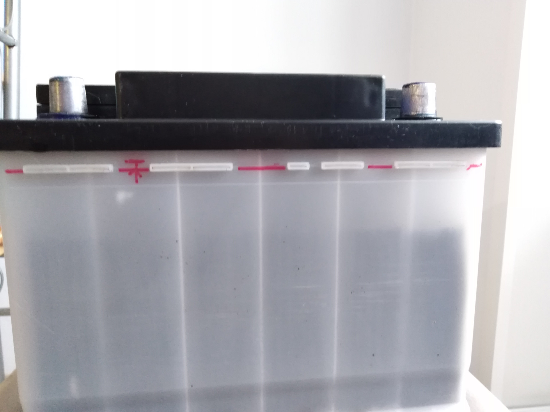 #Снятие и подзарядка родного, необслуживаемого аккумулятора EXIDE ...