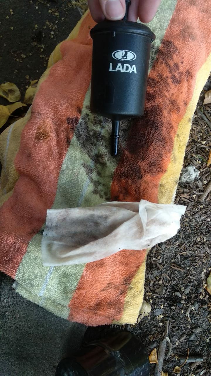 Старый топливный фильтр — KIA Sportage (1G)