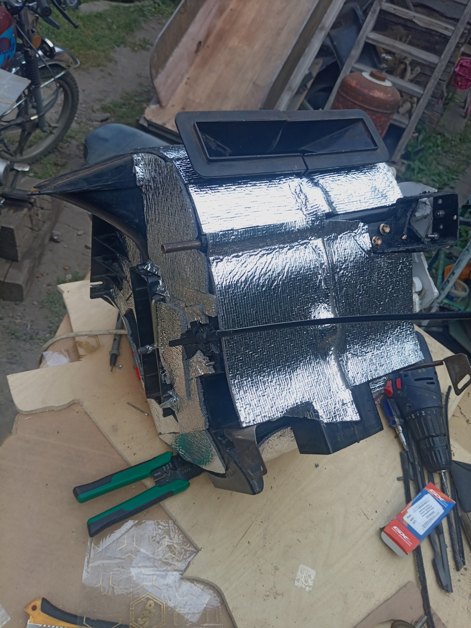 Обклеял печку селеном блестящим — Lada 2120 Надежда