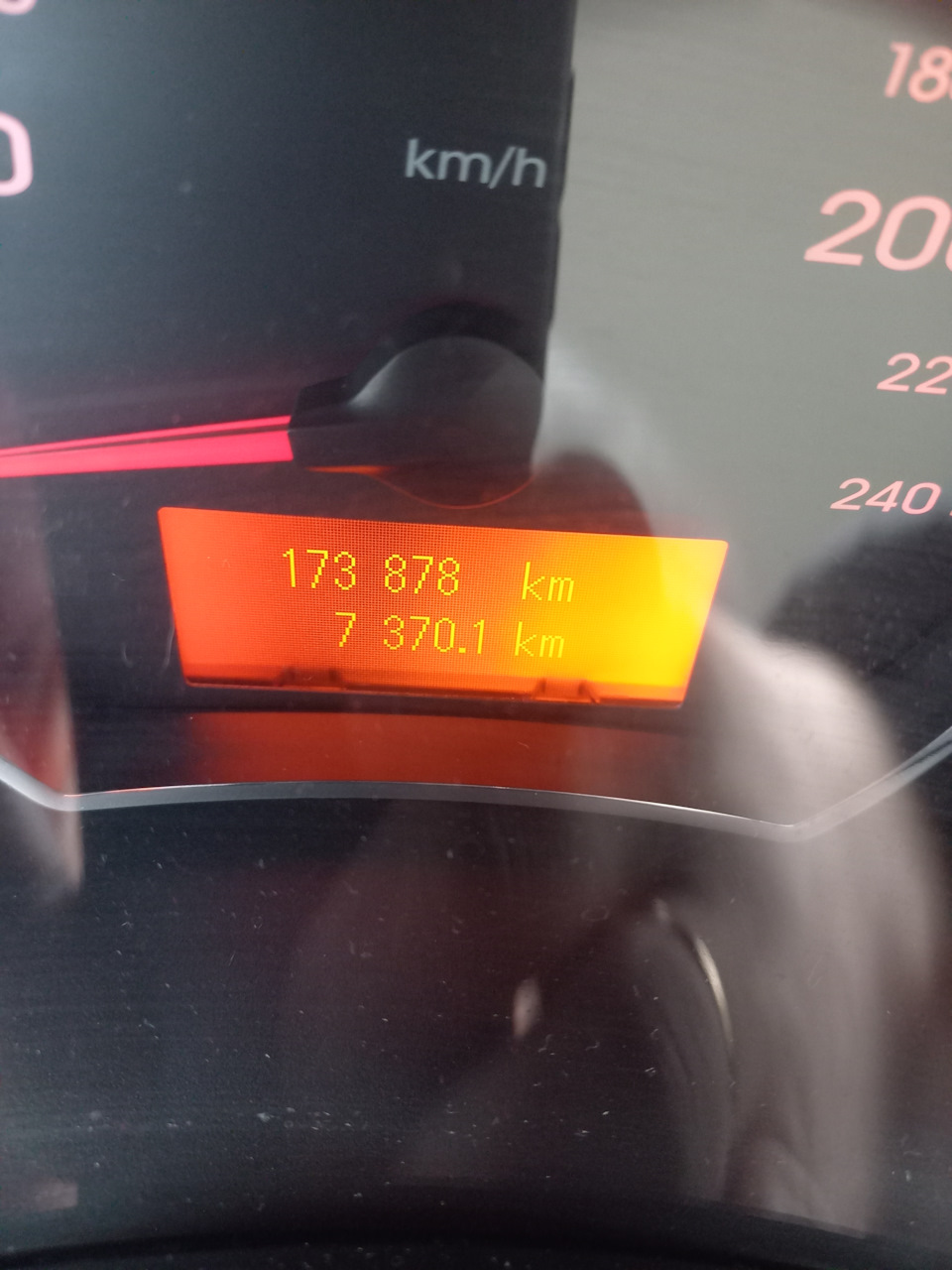 Замена масла в ДВС — Renault Koleos (1G), 2,5 л, 2010 года | плановое ...