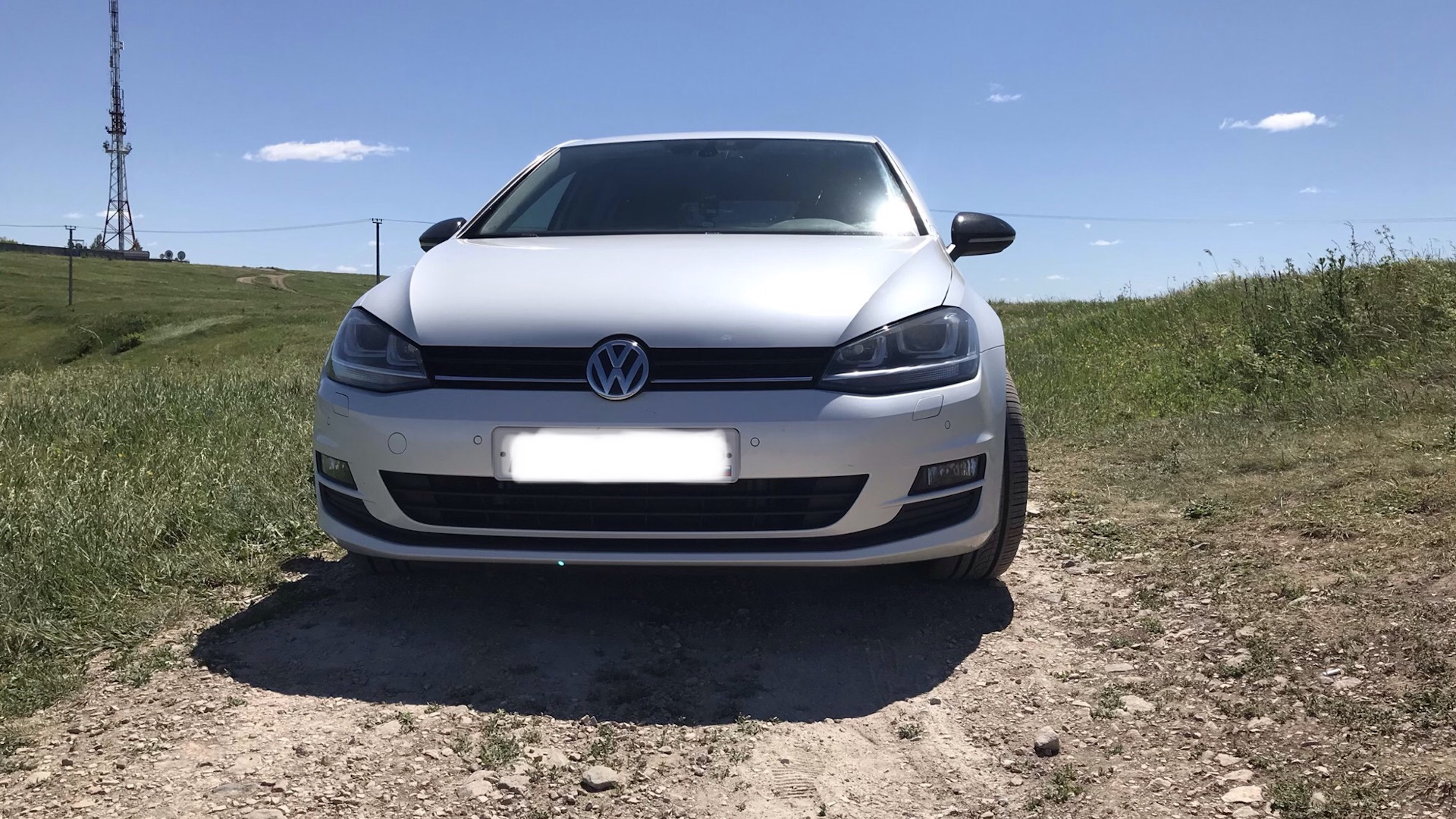 Volkswagen Golf Mk7 1.4 бензиновый 2013 | Белый перламутр на DRIVE2