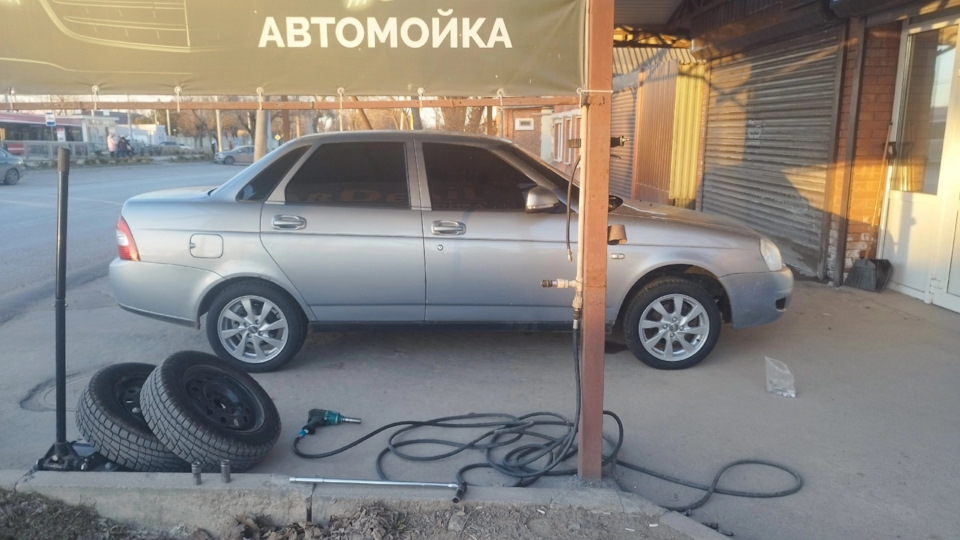 Диски Silver edition. R15 — Lada Приора седан, 1,6 л, 2008 года ...