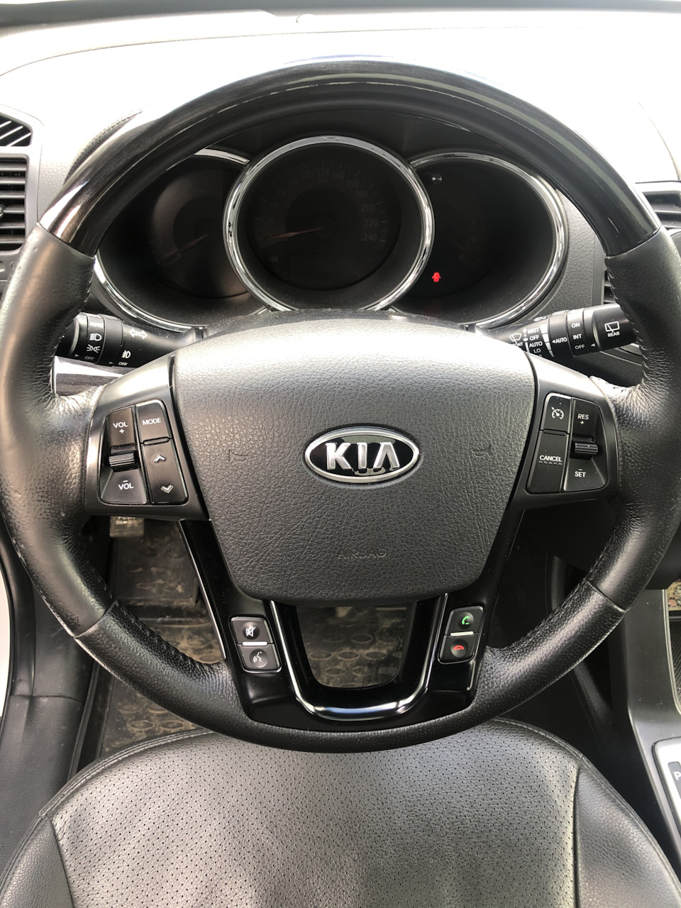 Накладка на руль — KIA Sorento (2G), 2,2 л, 2011 года | своими руками |  DRIVE2