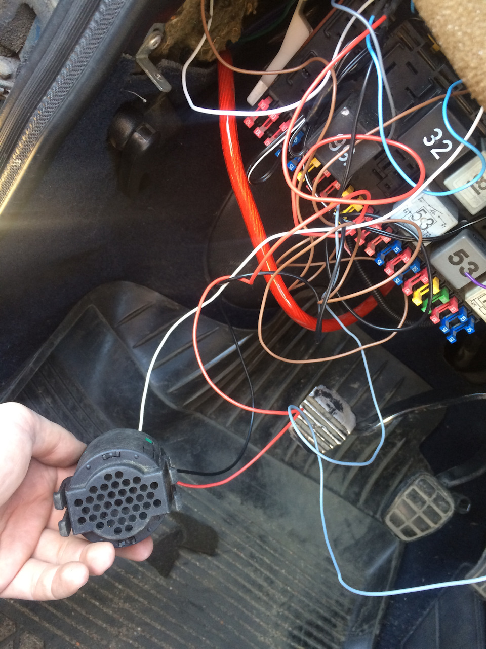 Зуммер — Volkswagen Jetta II, 1,3 л., 1990 года | аксессуары | DRIVE2