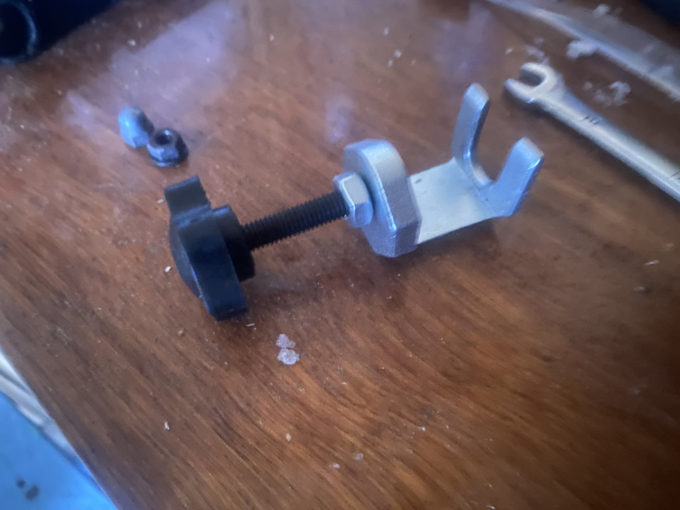 Замена поводка заднего дворника. — Toyota Sienna (2G), 3,3 л, 2004 года ...