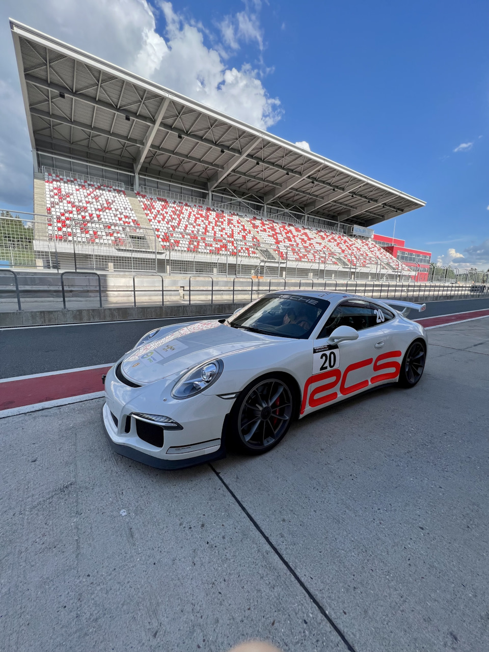 MoscowRaceWay. Первое знакомство. Заезд на porsche 911 gt3 991 — DRIVE2