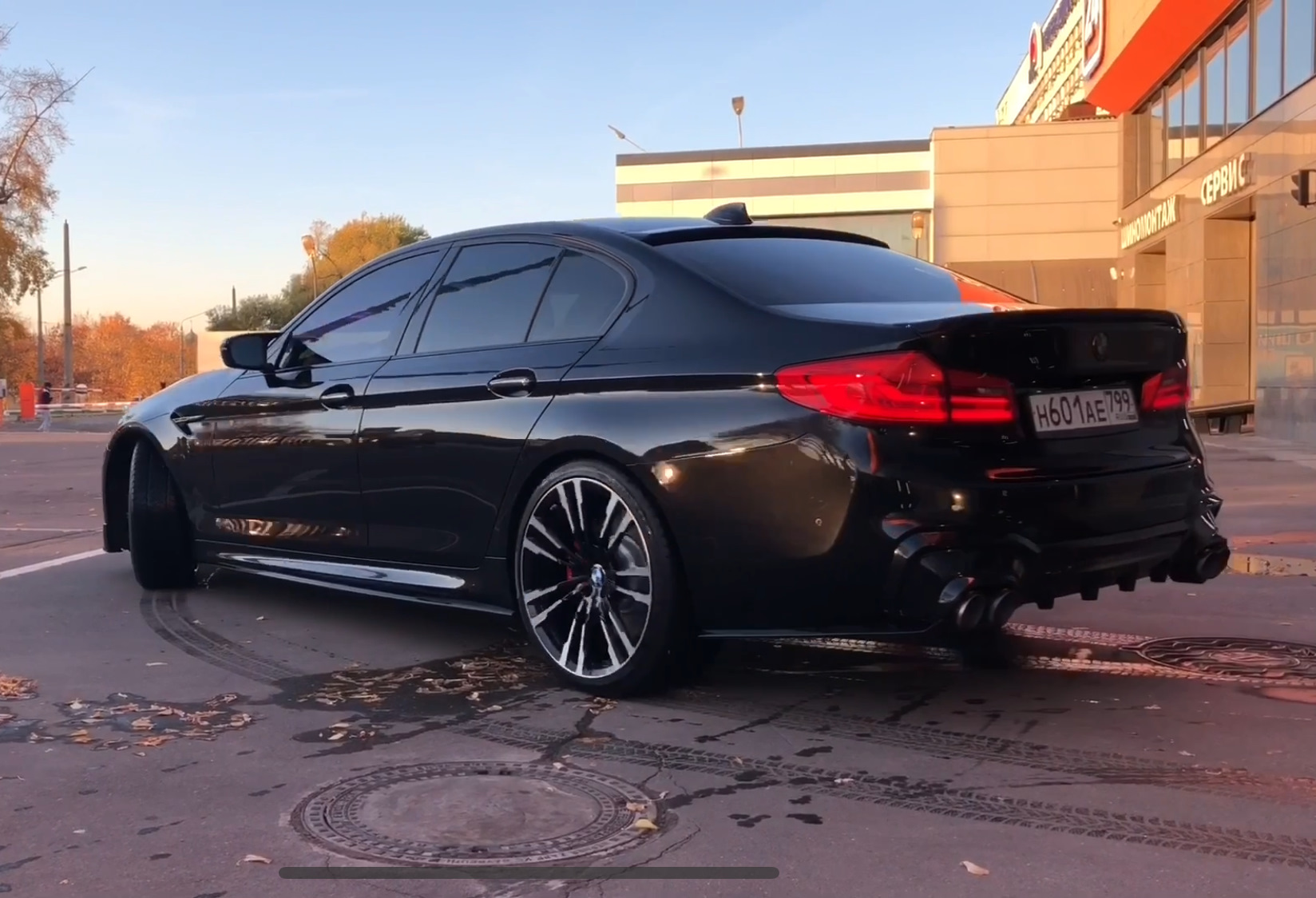 BMW m5 черная тонированная