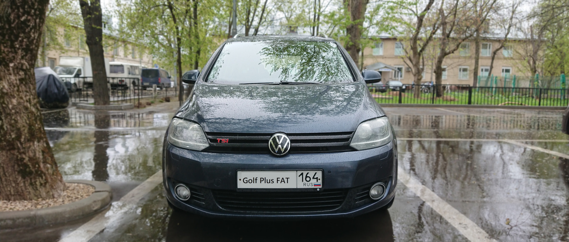 Заменить эмблемы VW — Volkswagen Golf Plus, 1,4 л, 2012 года | тюнинг |  DRIVE2