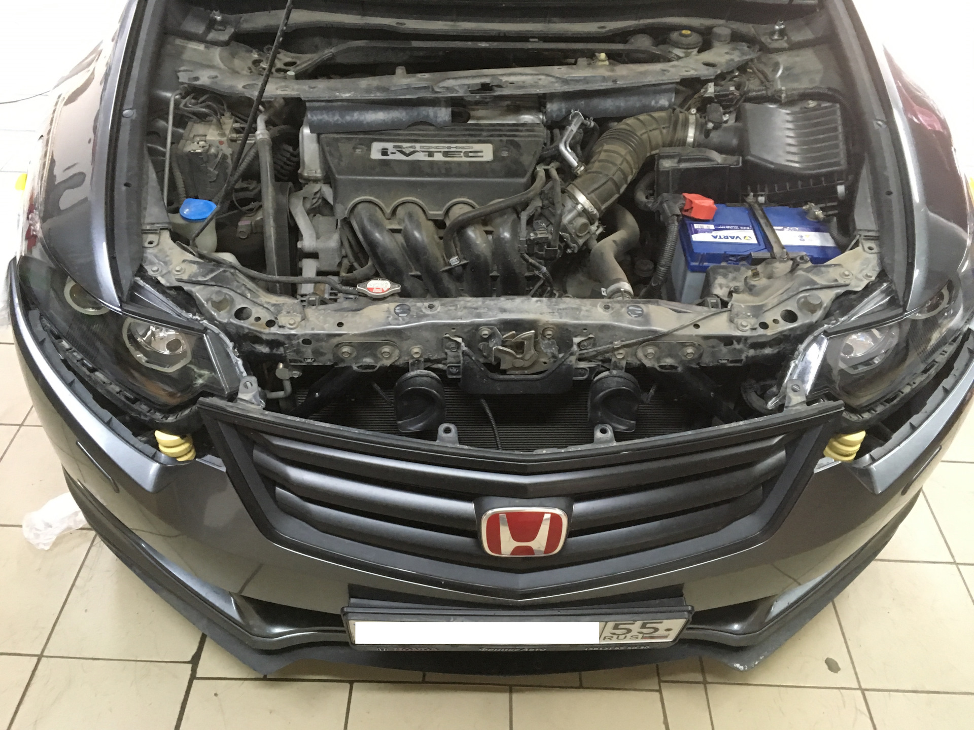 Замена стёкол фар + бронь + устранение провисания переднего бампера ...