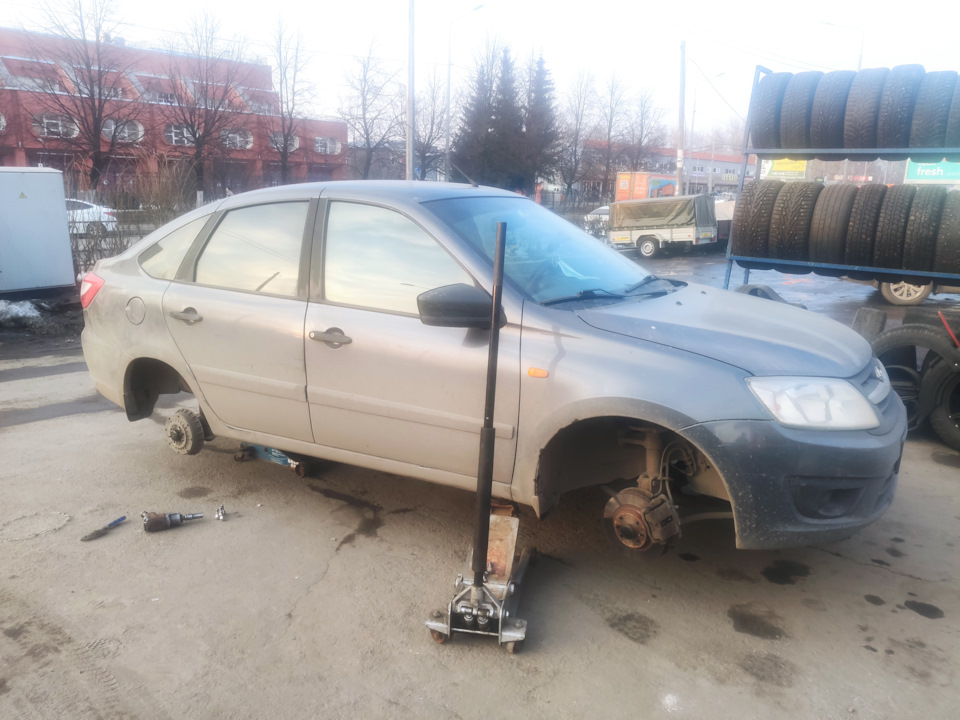 Летняя резина — Lada Гранта лифтбек, 1,6 л, 2016 года | шины | DRIVE2