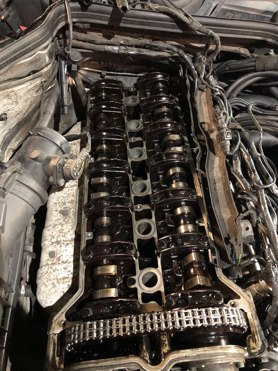 Замена прокладки клапанной крышки… — Mercedes-Benz E-Class (W124), 2,8 ...