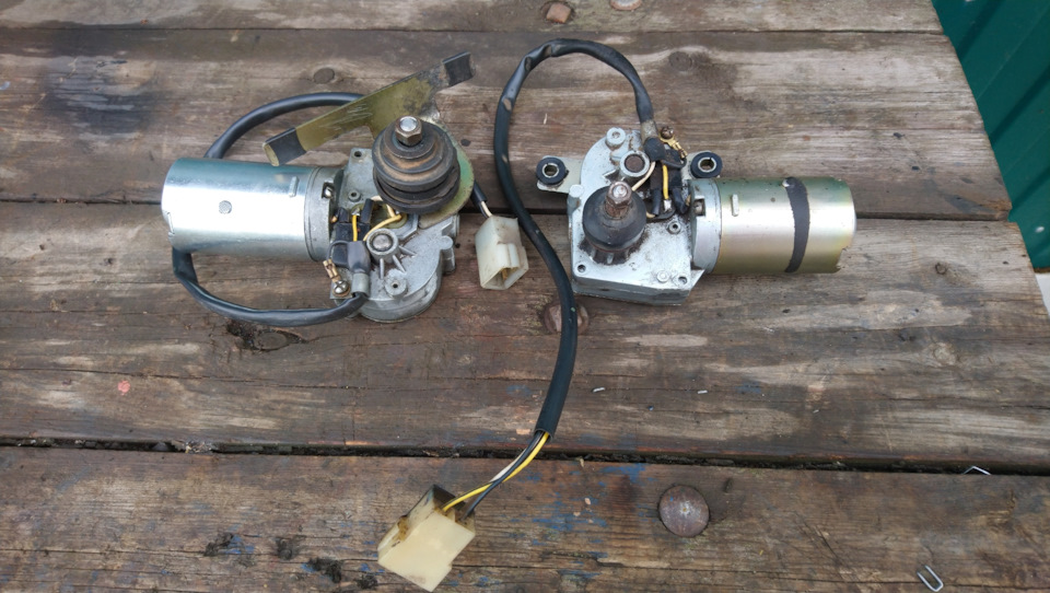 Мотор редуктора дворников. — СеАЗ 11113 Ока, 0,8 л, 2002 года ...