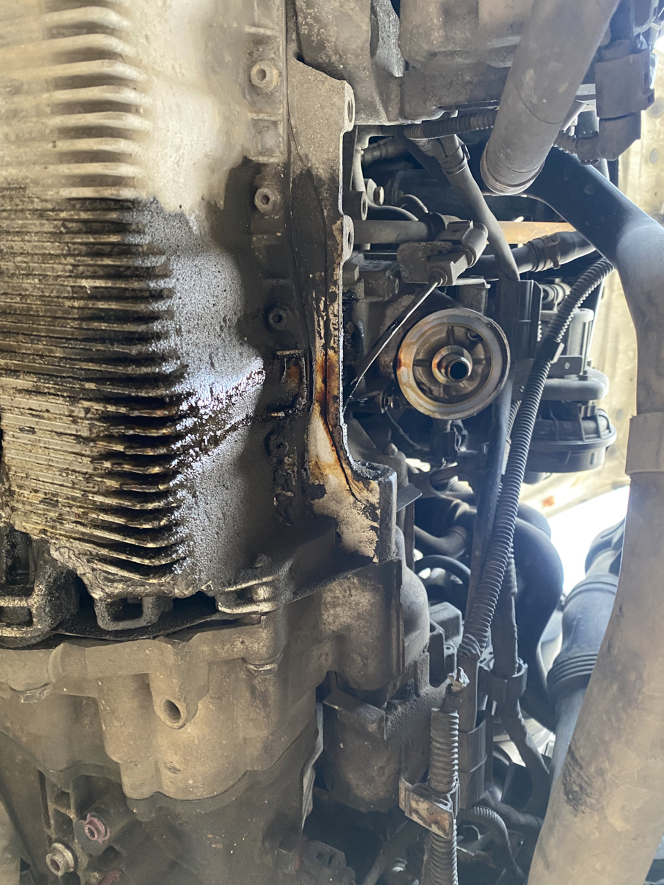 Замена свечей 1.6 BSE без снятия впускного коллектора, замена масла ...