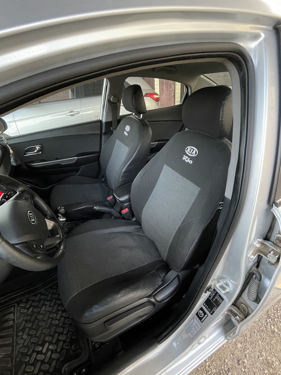 Установка тканевых чехлов на сиденья 📍 — KIA Rio (3G), 1,6 л, 2011 года ...