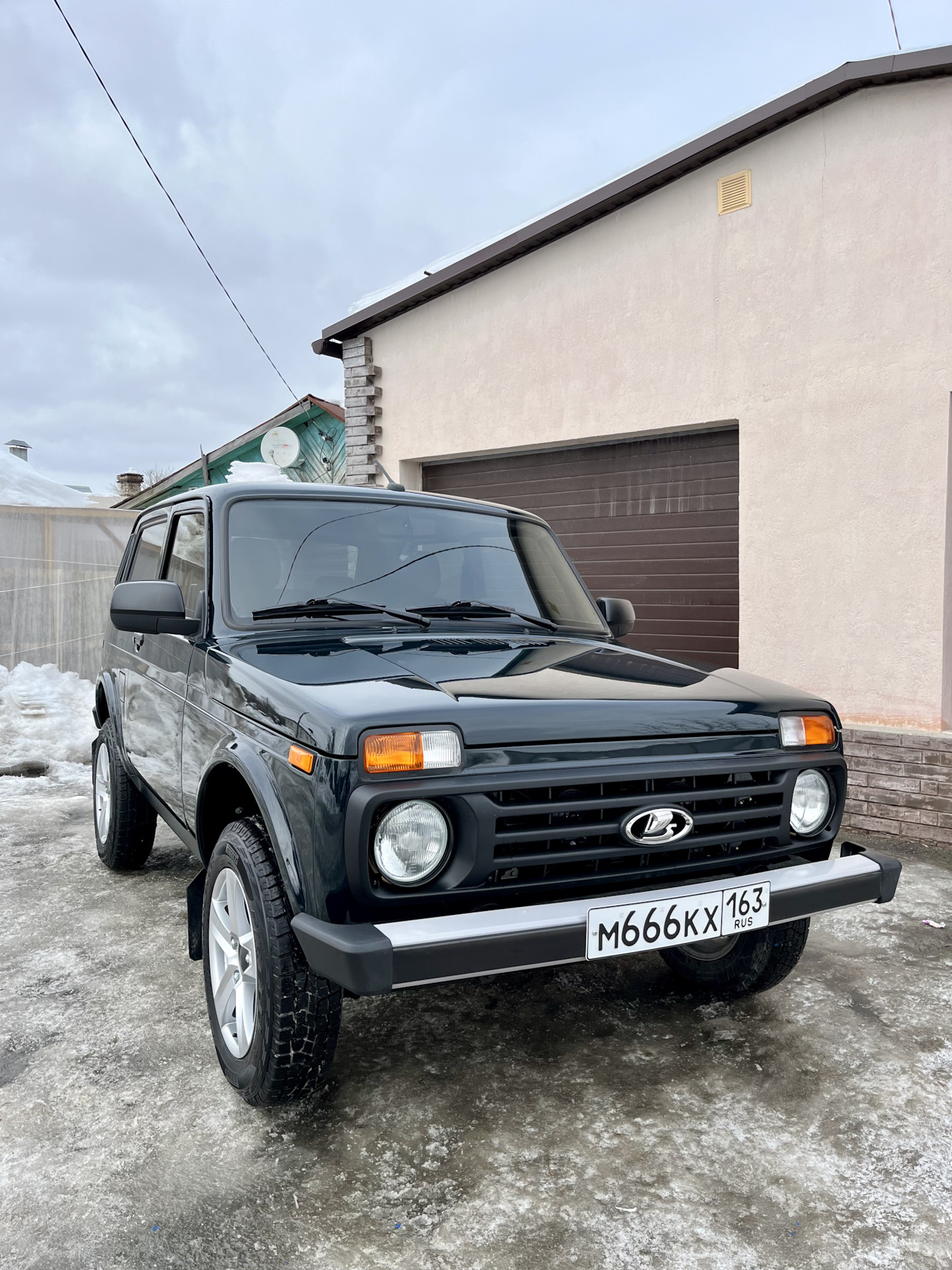 Оформление и опуск рулевой колонки вниз. — Lada 4x4 3D, 1,7 л, 2023 года |  просто так | DRIVE2