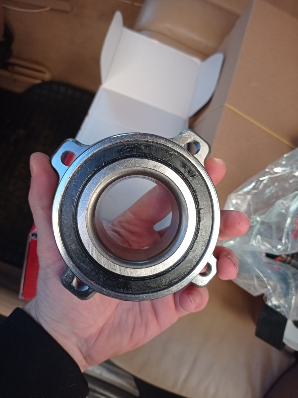 Ступичный подшипник + датчик износа колодок — BMW 5 series (E39), 2,2 л ...