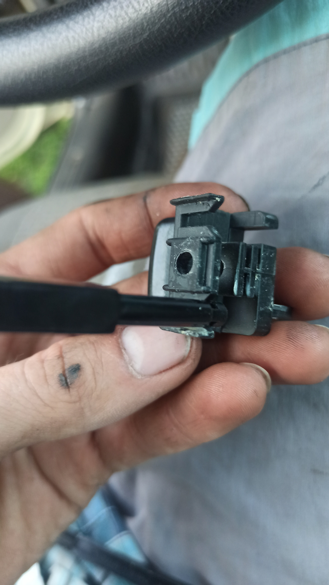 [Подкапотка]:замена датчика заднего хода — Lada Калина Хэтчбек (1G), 1 ...