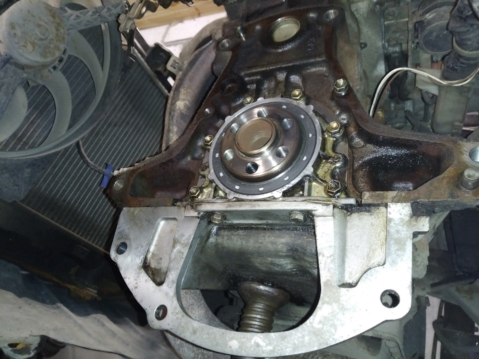 Замена заднего сальника коленвала! — Toyota Carina E, 1,8 л, 1996 года ...