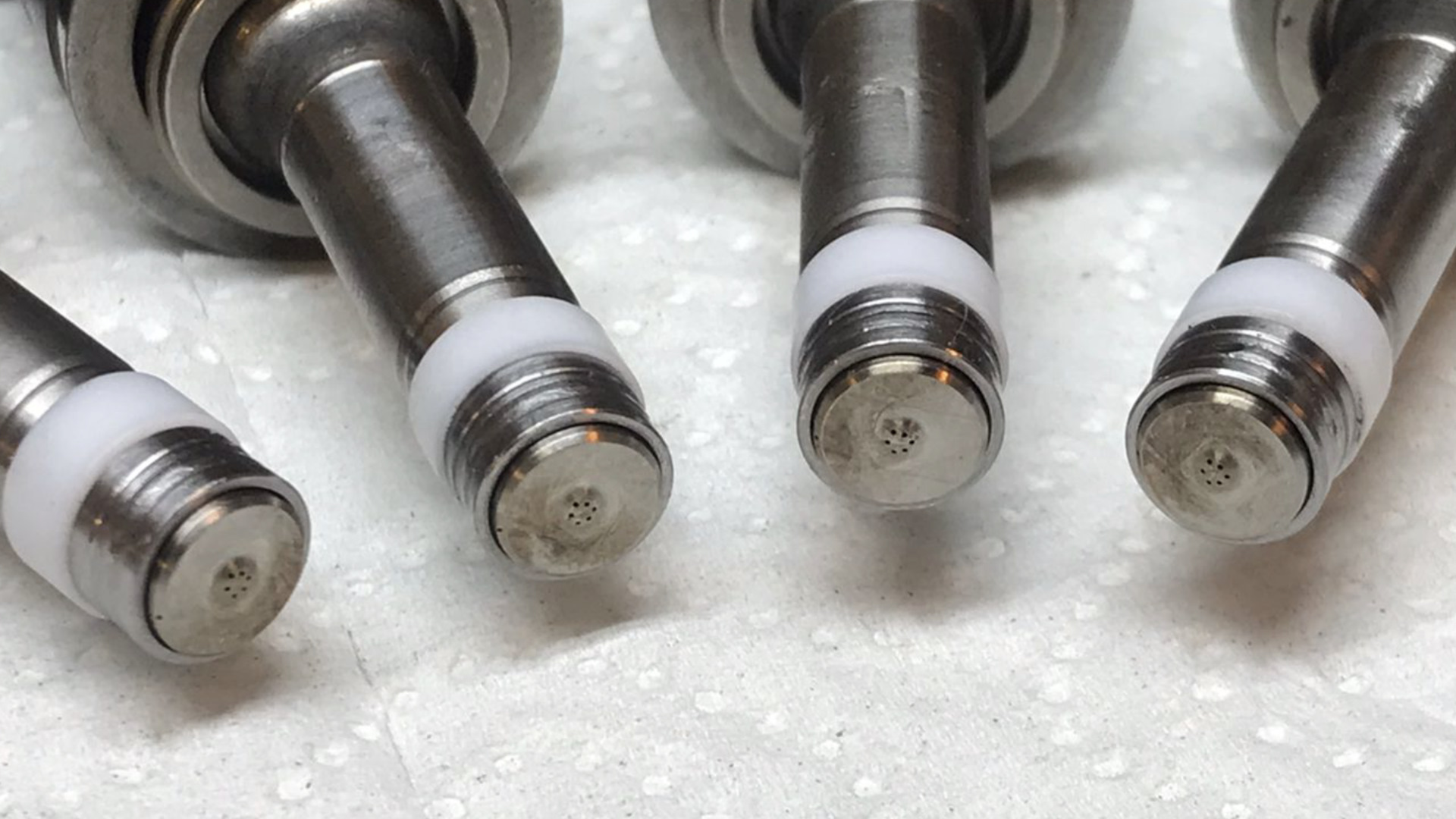 Чистка форсунок со снятием. — Mazda CX-5 (1G), 2 л, 2016 года ...