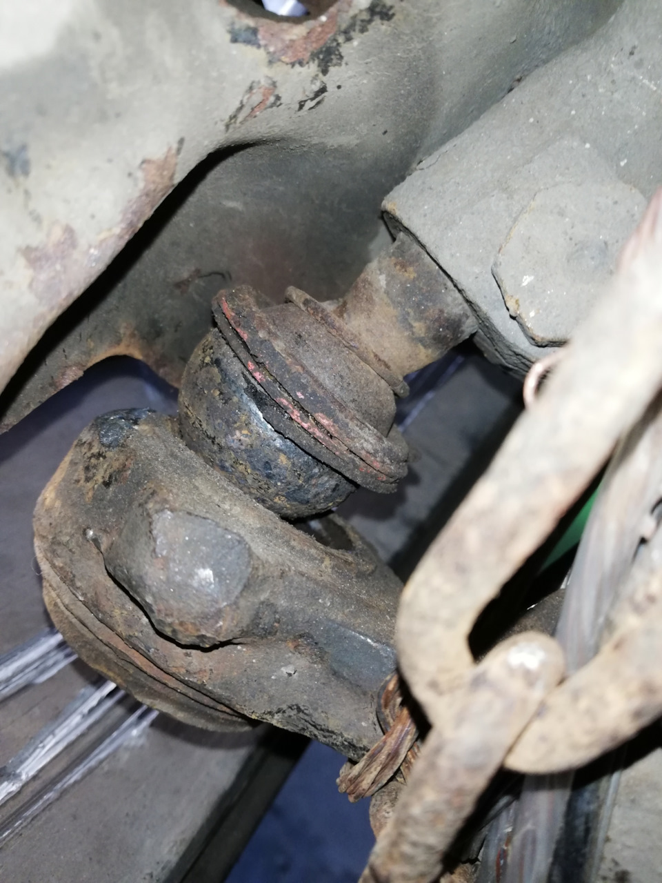 Выход шаровой из чата. — Mercedes-Benz 190 (W201), 2 л, 1983 года ...