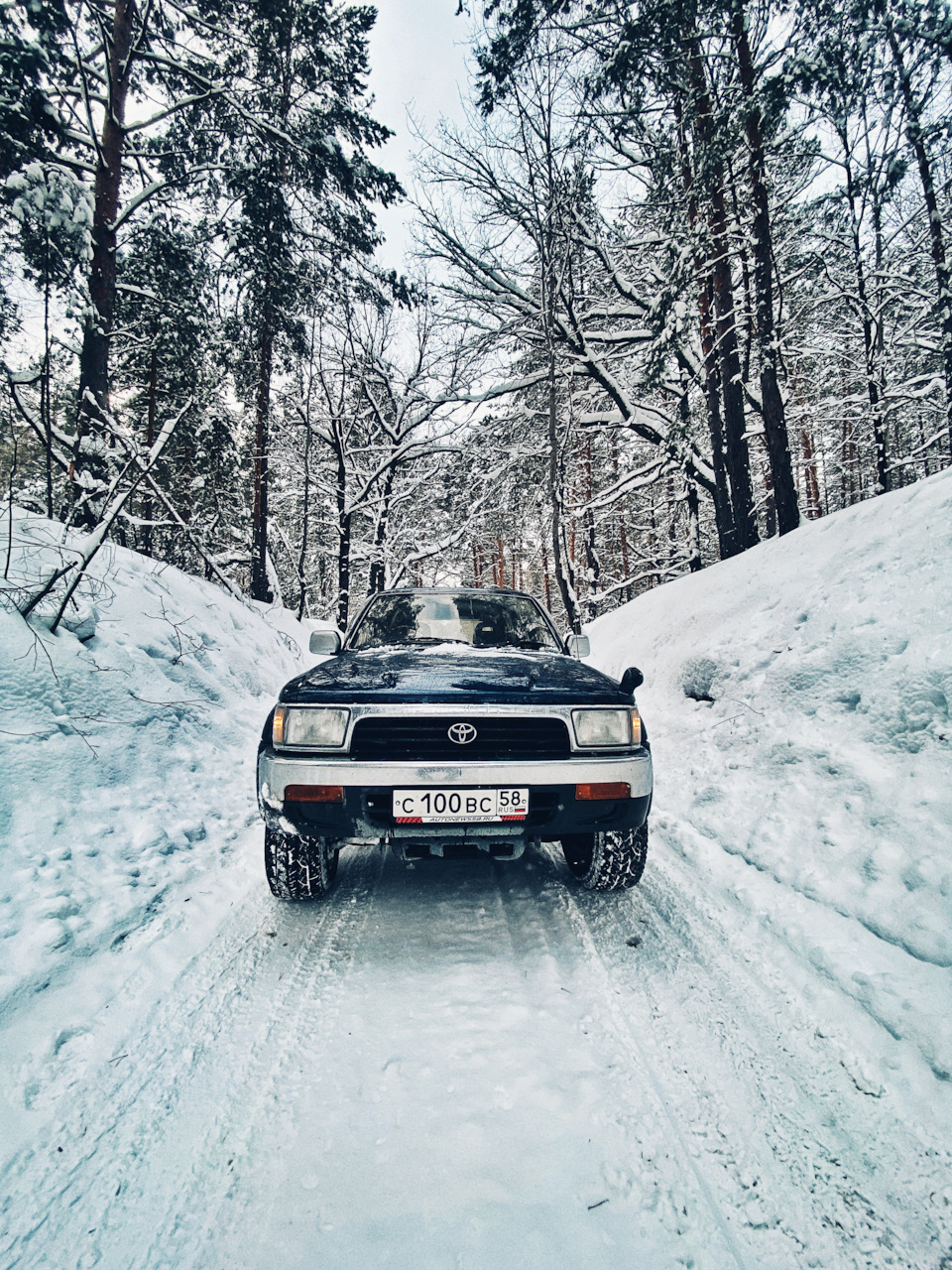 Кто-то скажет позор, а мне пофиг, Я кайфую! Уазик спас! — Toyota Hilux Surf  (2G), 2,4 л, 1992 года | покатушки | DRIVE2