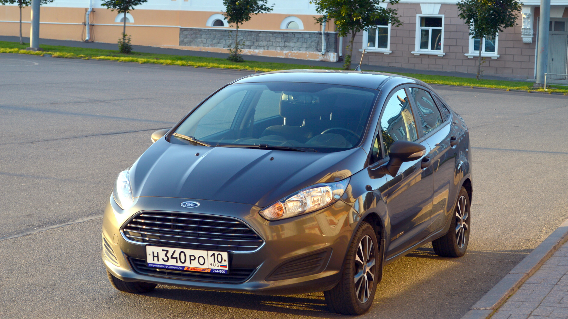 Ford Fiesta Sedan 1.6 бензиновый 2017 | седан для двоих на DRIVE2