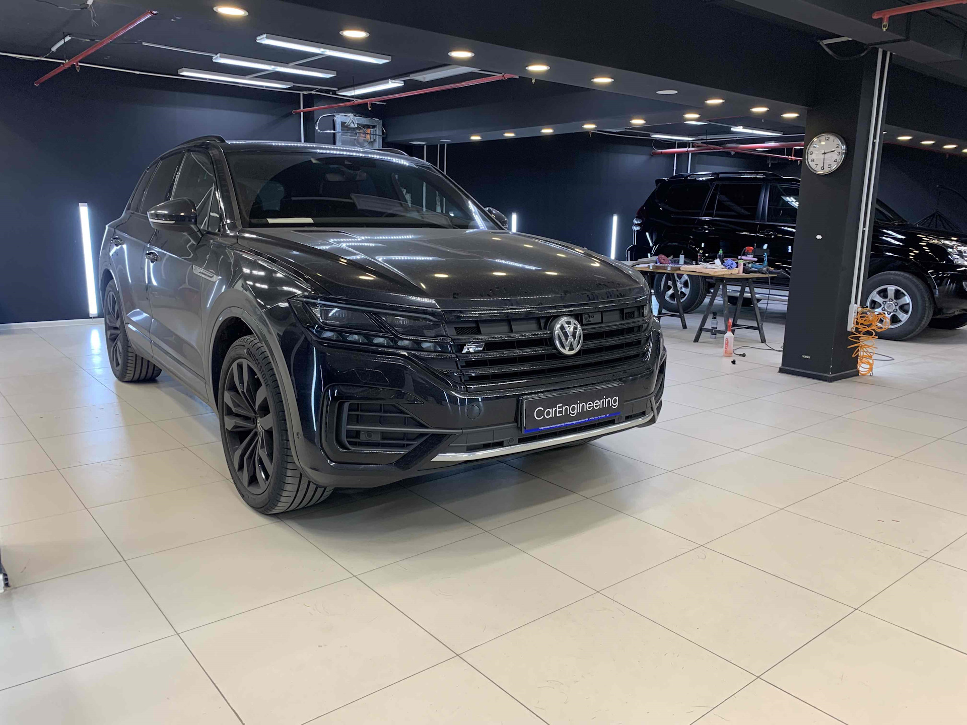 Volkswagen Touareg r line Black Style 2020