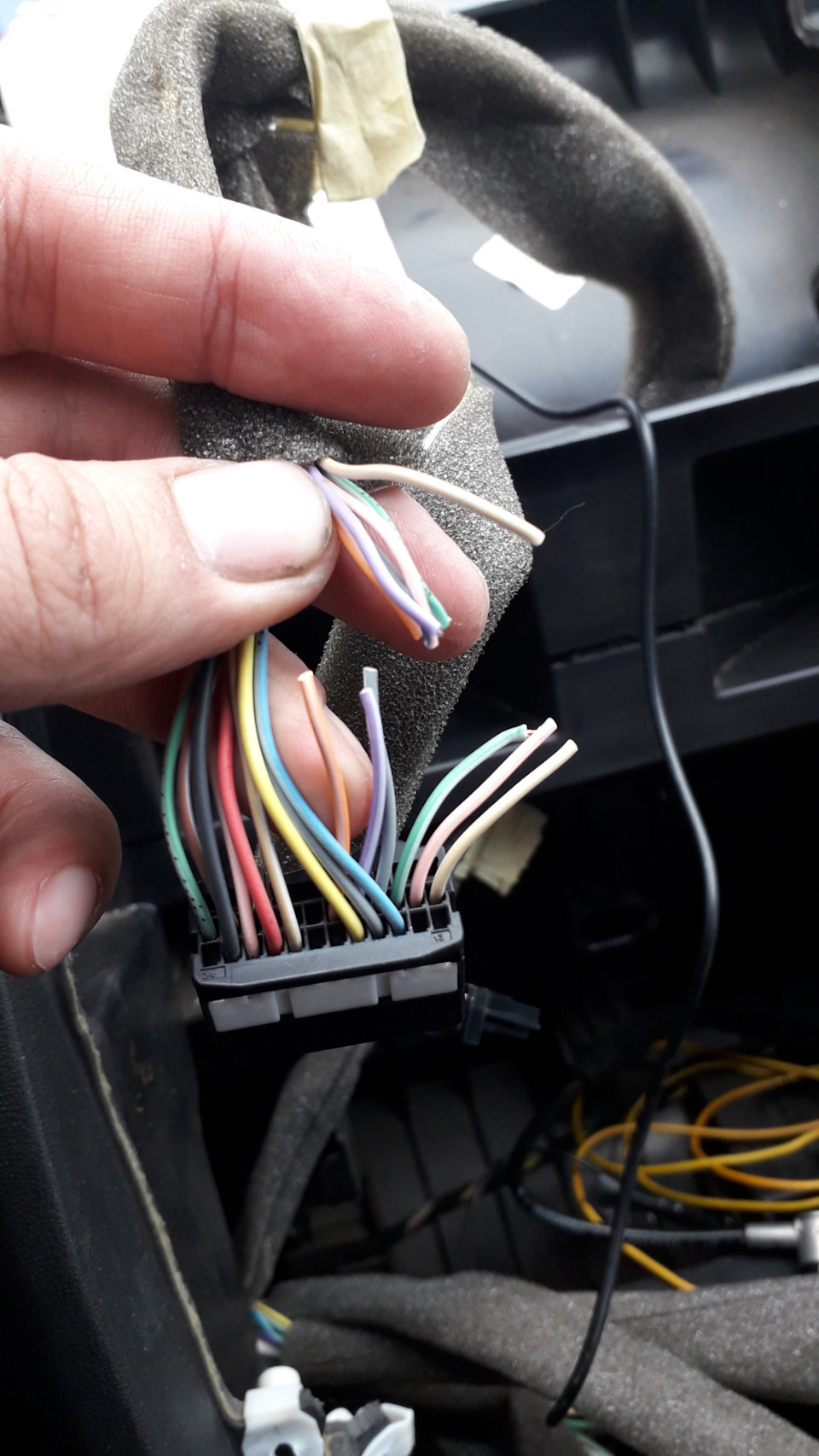 FwAAAgJp7eA 960 Как крепить 2 din магнитолу