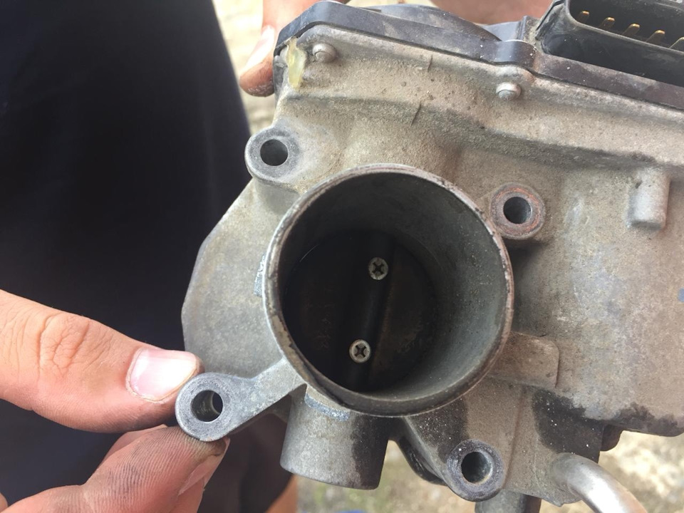 Чистка дроссельной заслонки. — Toyota Vitz (90), 1 л, 2005 года ...