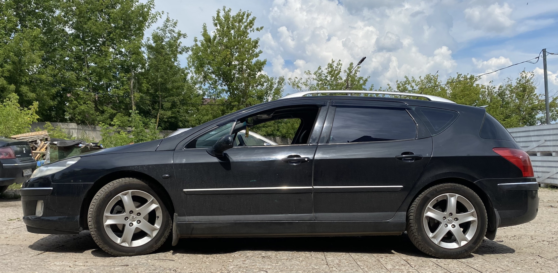 Накладка на передний бампер — Peugeot 407 SW, 2 л, 2004 года ...