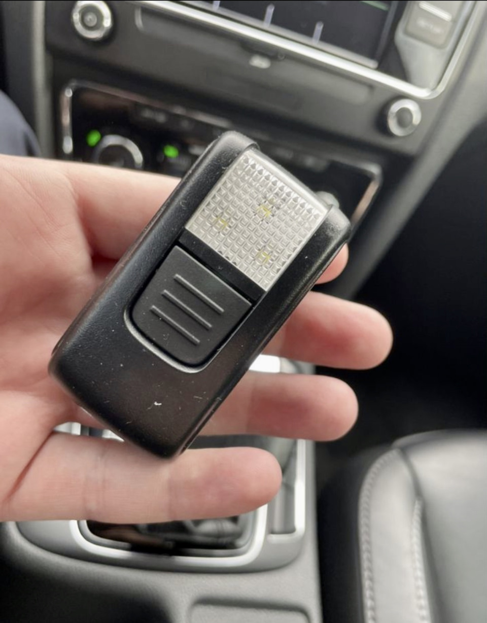 состояние очень хорошее и светит неплохо, пару раз уже пригодился — Skoda Kodiaq (1G)