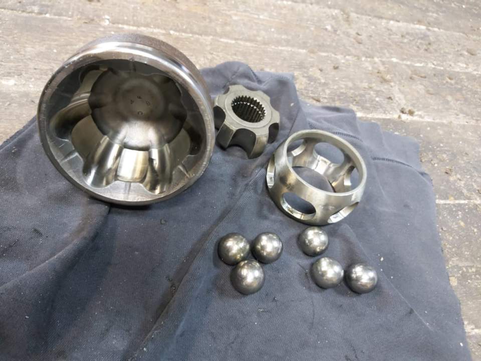 Замена наружнего пыльника ШРУС — Jeep Grand Cherokee (WK2), 3,6 л, 2011 ...