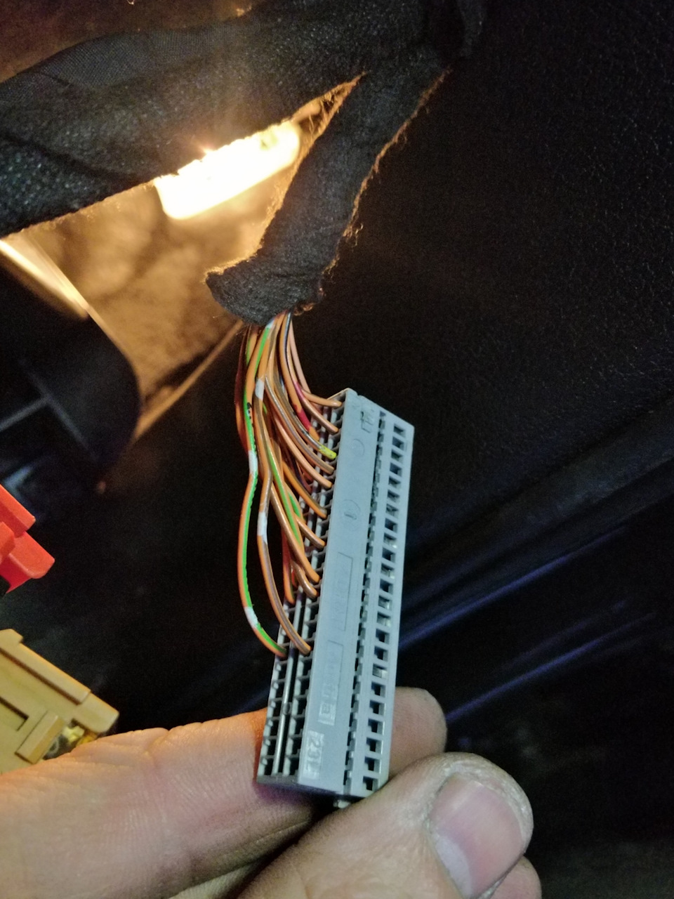 19. Установка модуля запуска вебасты starline M36 — Audi Q7 (1G), 3 л ...