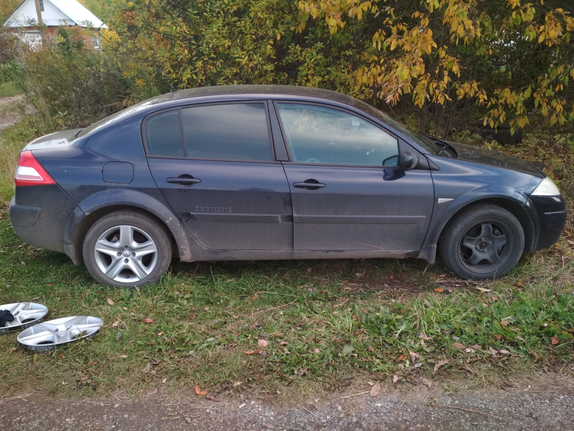 Колпаки и колеса степвей на меган 2. — Renault Megane II, 1,6 л, 2007 года  | колёсные диски | DRIVE2