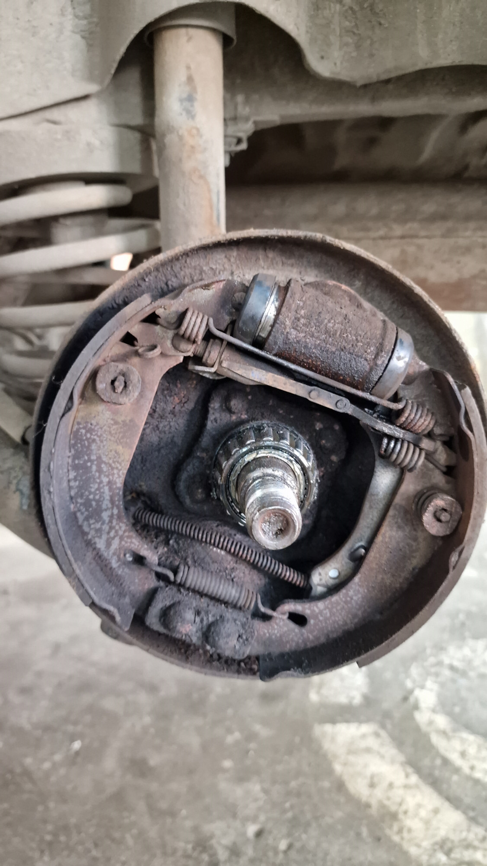 Течь тормозной жидкости в Рено симбол — Renault Symbol, 1,4 л, 2005 ...