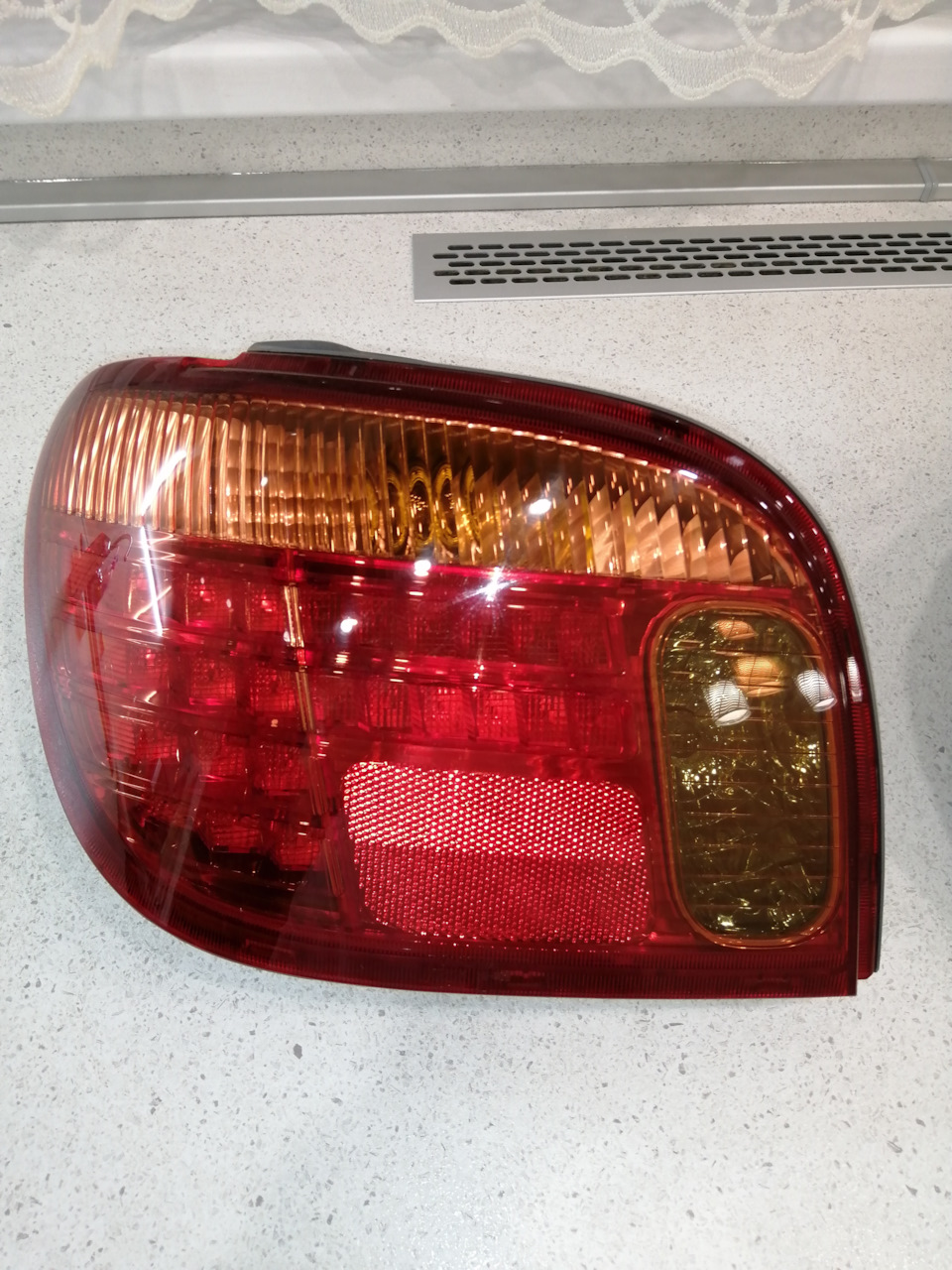 Задние фонари LED Toyota 52-106 — Toyota Vitz (10), 1 л, 2004 года |  стайлинг | DRIVE2