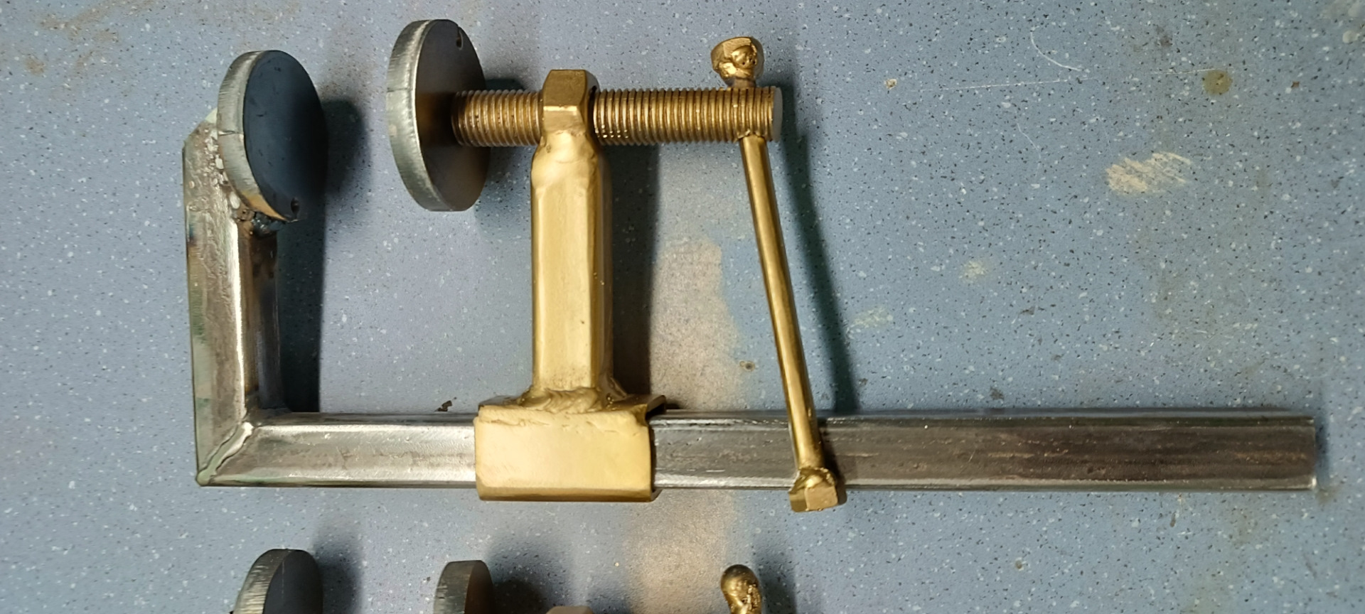 Как сделать струбцину из старых тормозных колодок: мастер-класс