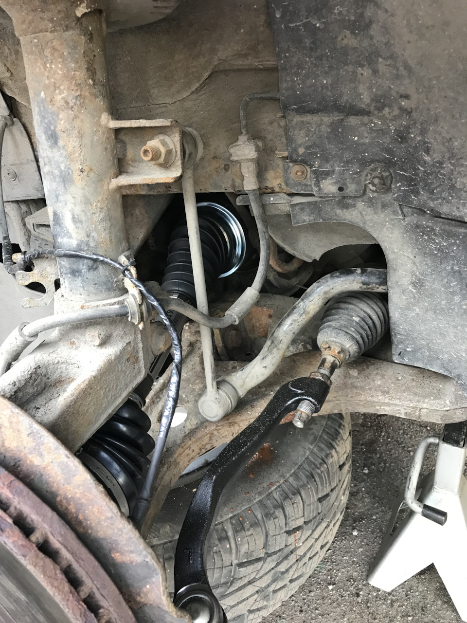 Новый наконечник на своём месте. — Volkswagen Caravelle (T5)