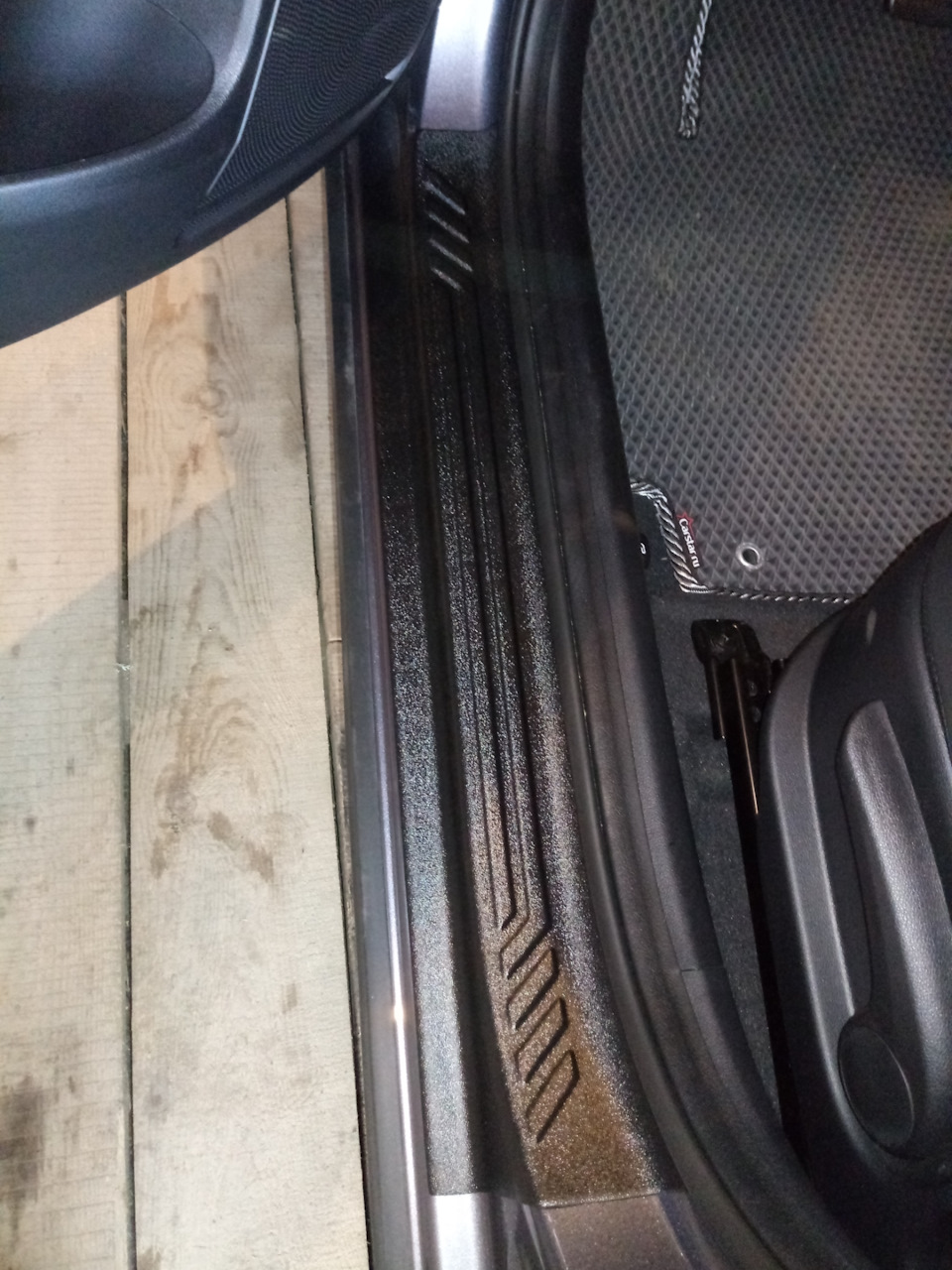 Накладки на педали и защита порогов — KIA Rio X-Line, 1,6 л, 2020 года ...