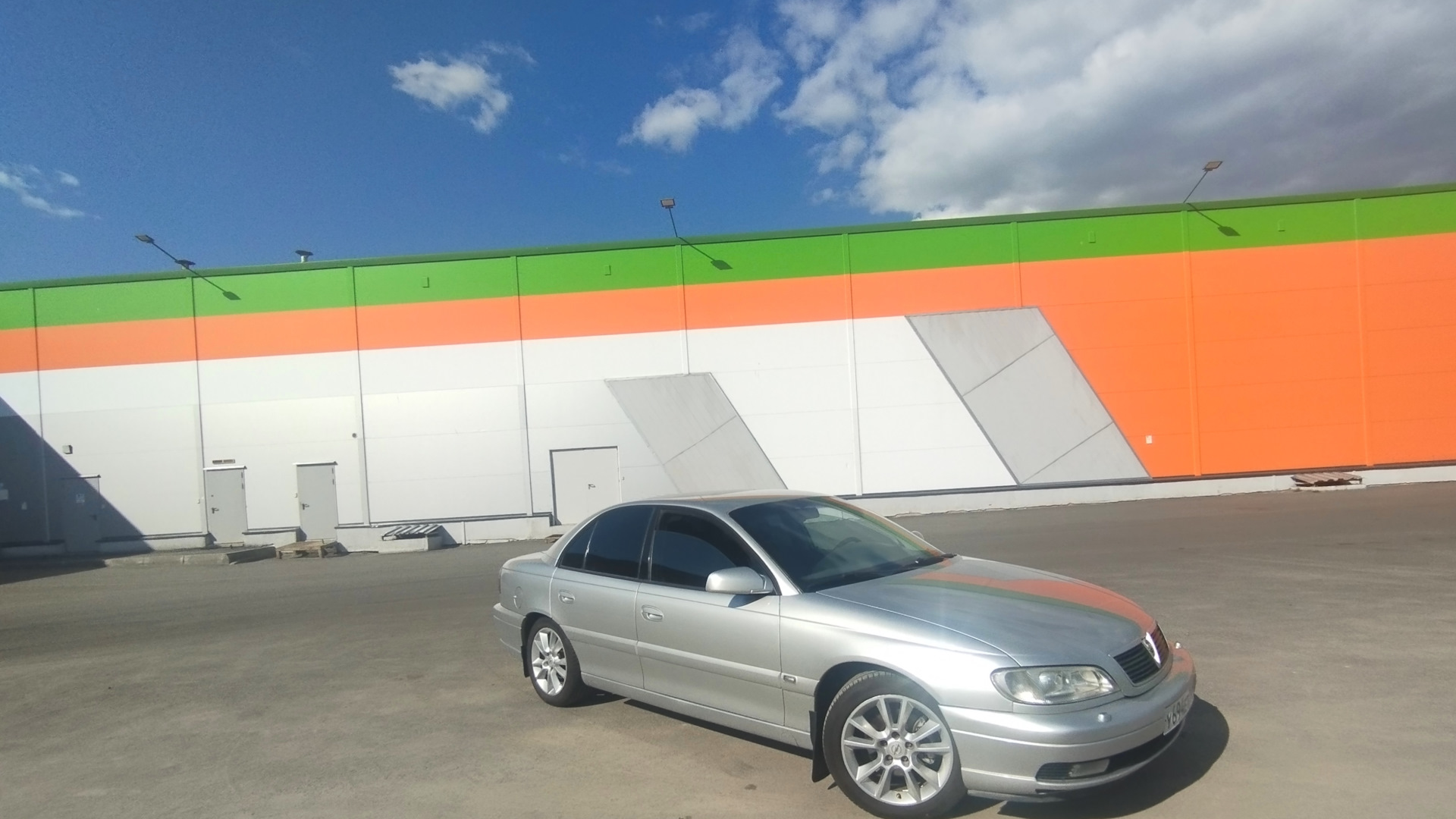 Продажа Opel Omega B 2002 (бензин, МКПП) — с историей обслуживания —  DRIVE2.RU