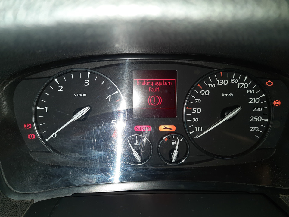 Блок управления абс/есп — Renault Laguna III, 1,5 л, 2008 года | поломка | DRIVE2