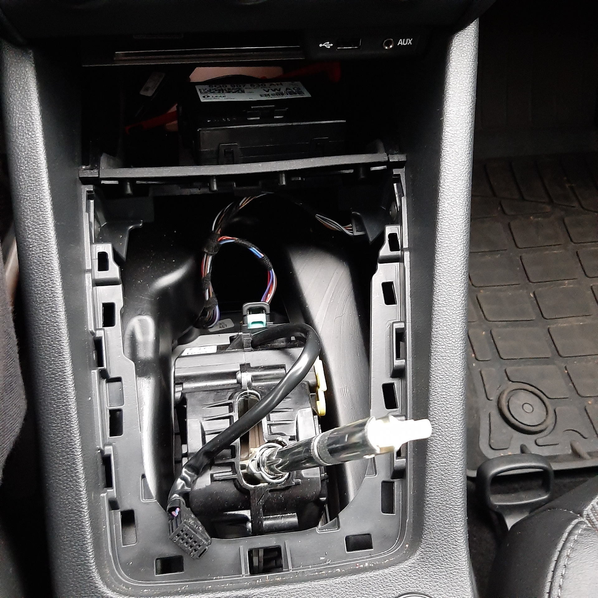 Ручка кпп от KODIAQ и гетвей 3Q0 — Skoda Octavia Combi A7 Mk3, 1,8 л ...