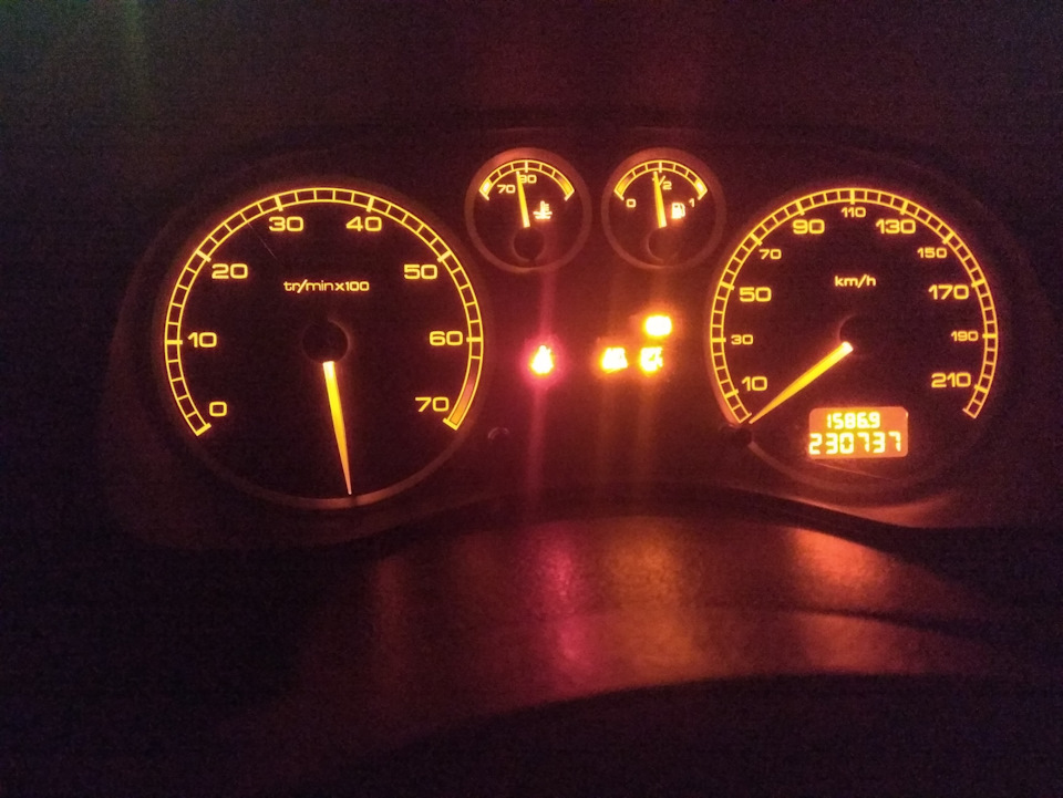 тахометр глючит
