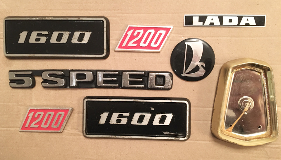 Дилерские шильдики Lada или Клад для «жигулиста» — DRIVE2