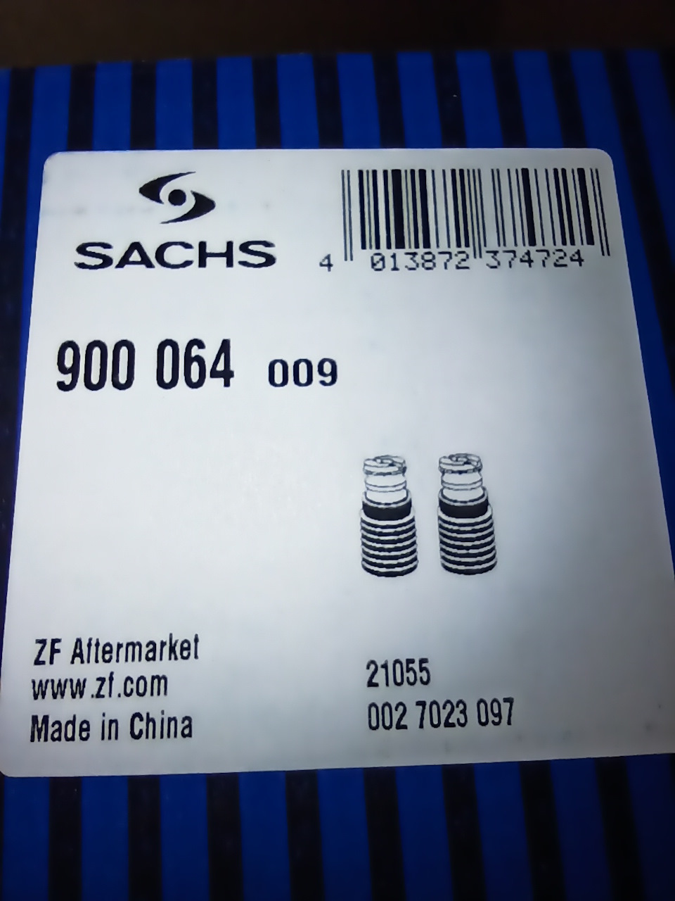 Пыльник и отбойник задних амортизаторов SACHS 900 064 — Ford Fiesta (Mk VI). Запчасти на фото: 900064