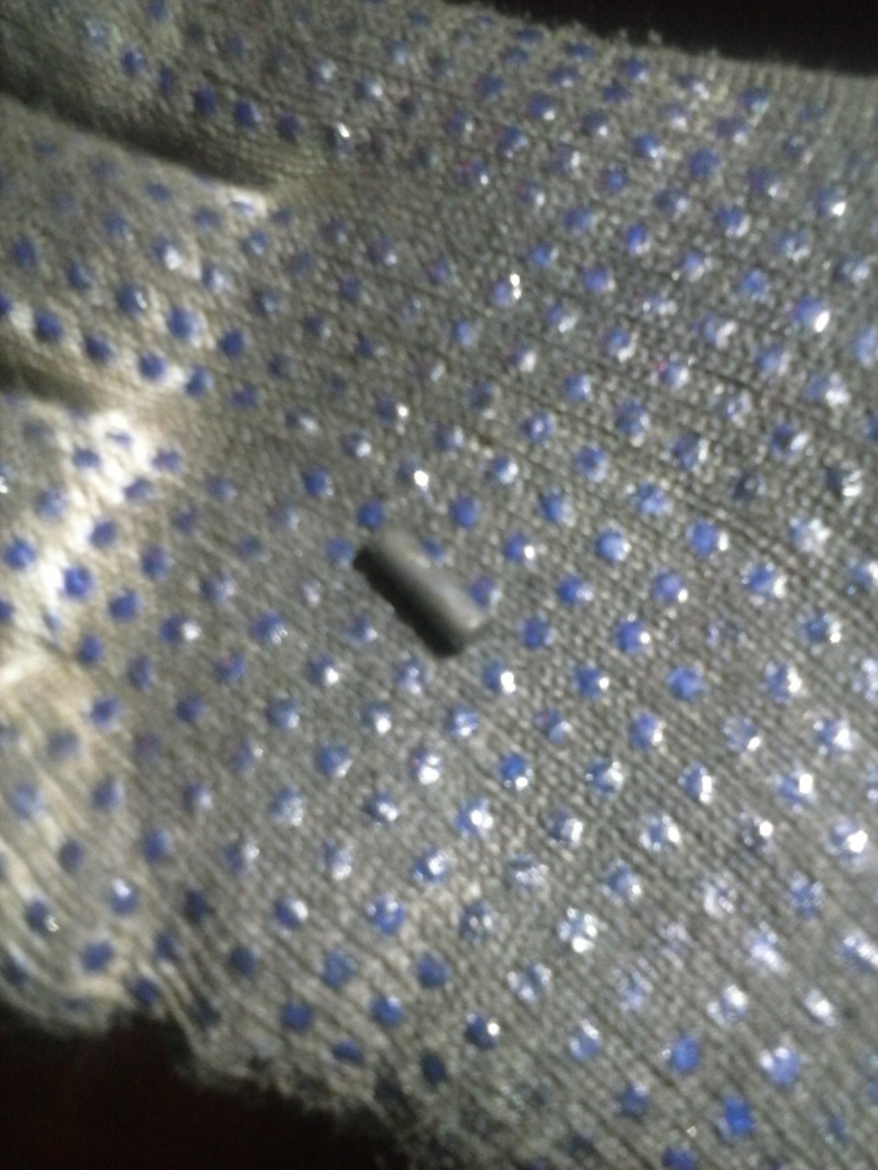 Вот она. Затем ещё бочёнок какой-то выпал. Хз тож откуда и что это — ГАЗ 3102