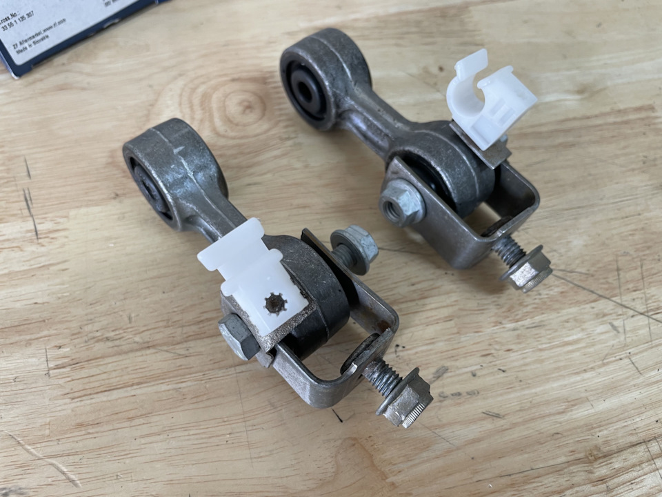 Фото в бортжурнале BMW M Coupe. Запчасти на фото: 551125