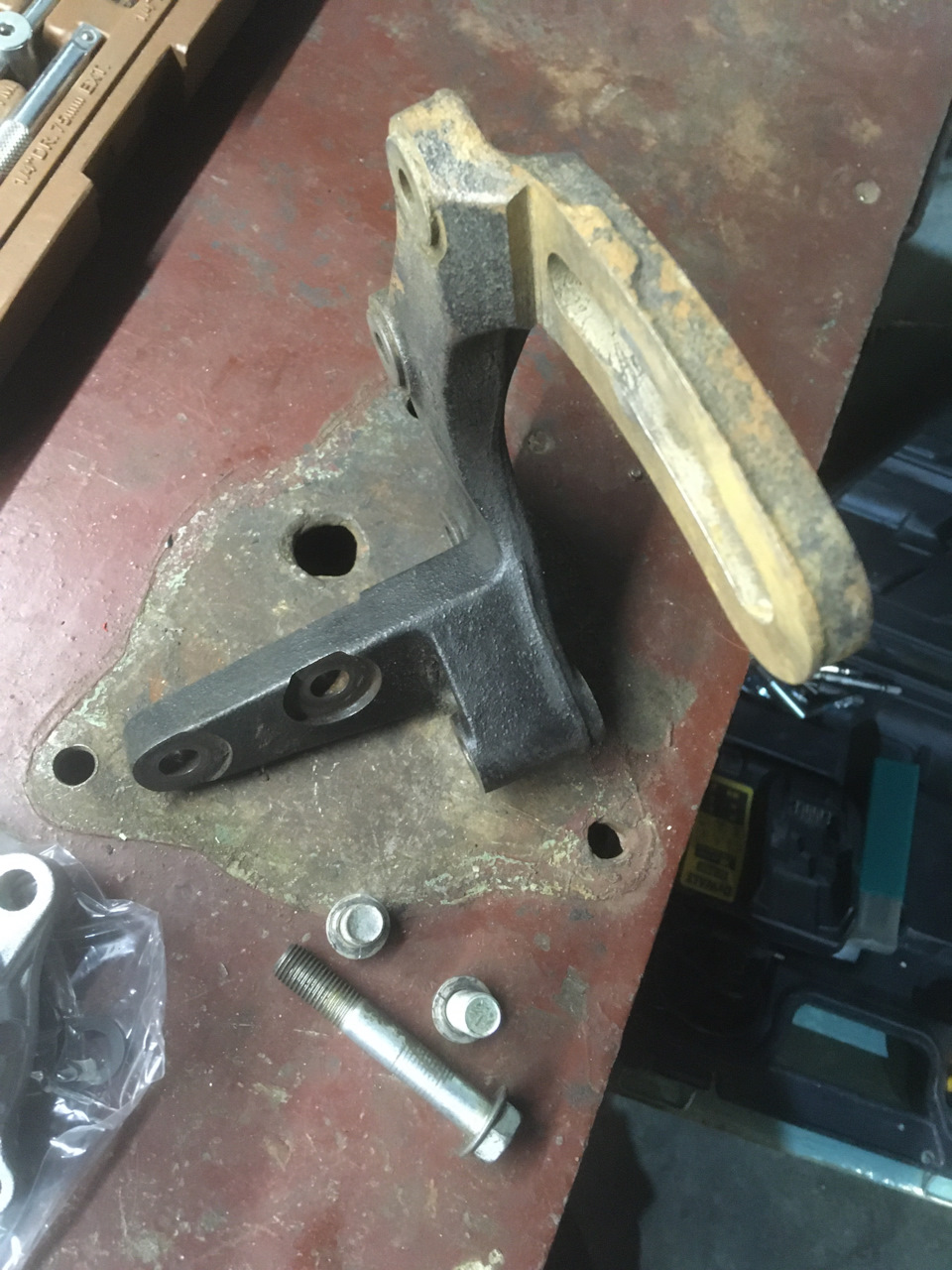 Детали после снятия всегда очищаю на сколько это возможно — Toyota Mark II (90)