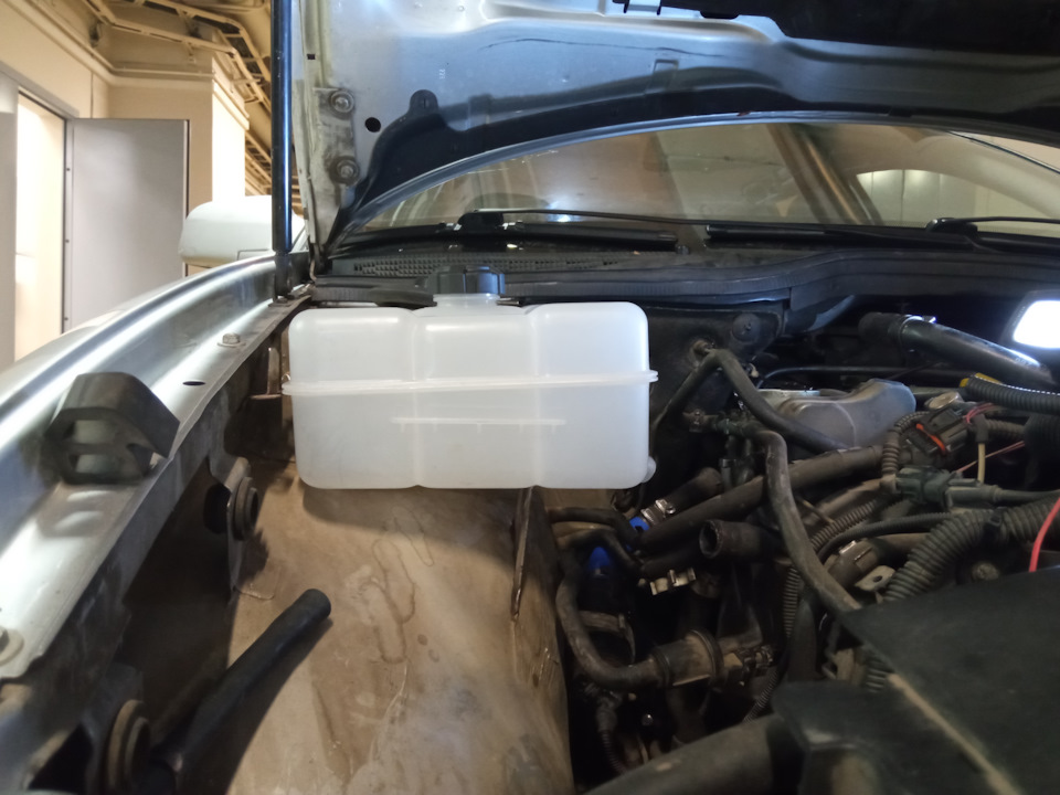 Бачок от Приоры в Омегу — Opel Omega B, 2,2 л, 2003 года | запчасти ...