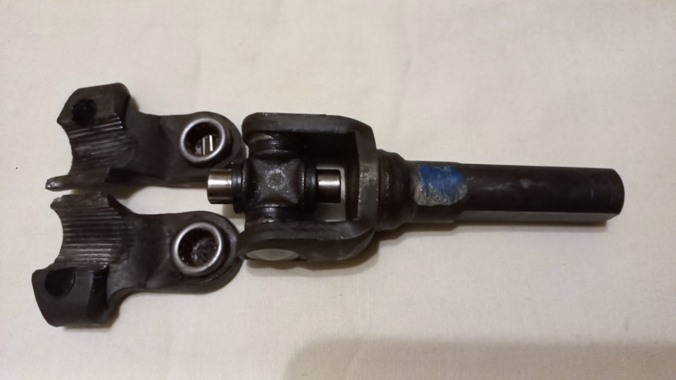 100. Замена нижнего карданчика рулевого вала. — Lada Калина 2 хэтчбек ...